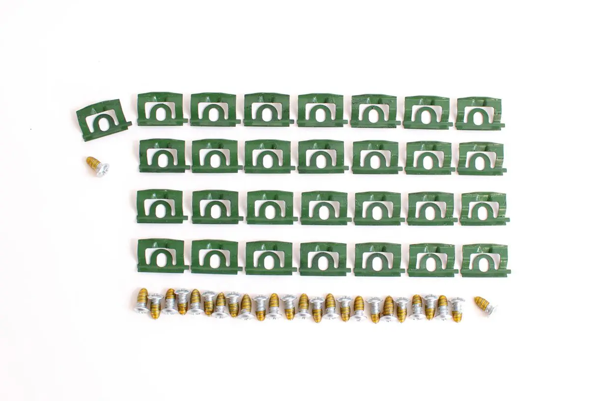 1968-1969 Plymouth Barracuda Back Glass Molding Clips/Screw Kit-AMKH-C-8022