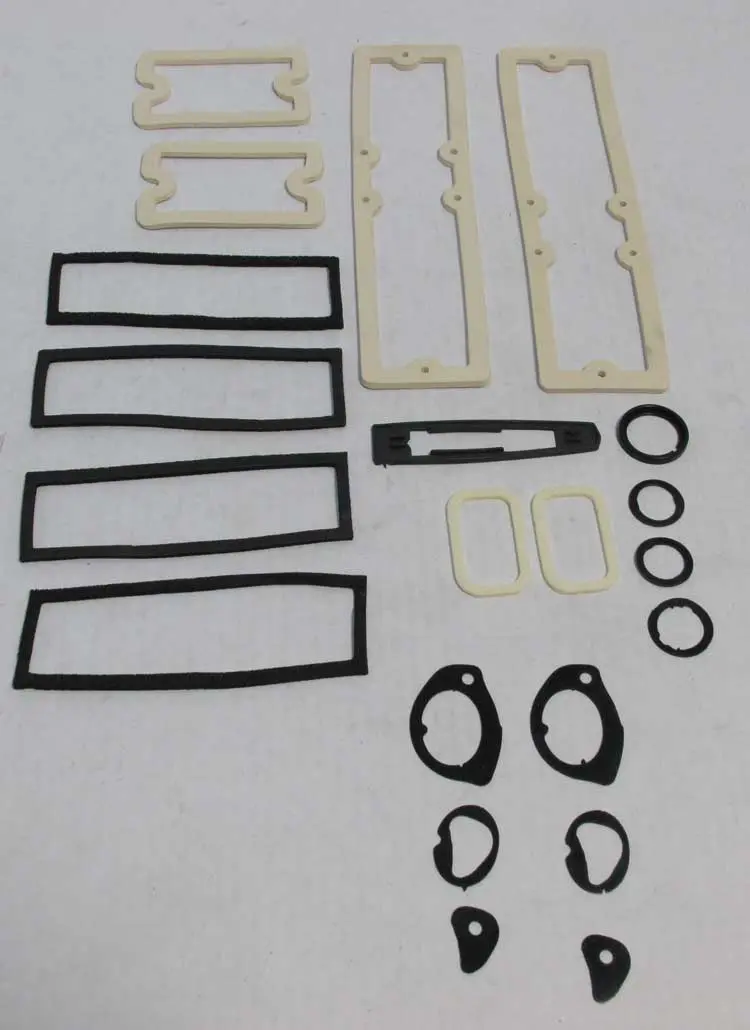 1971-1972 Chevrolet Nova Paint Gasket Kit-R-N130