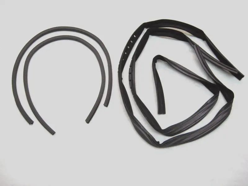 Jeep CJ and Scrambler Glass Run Kit.jpg