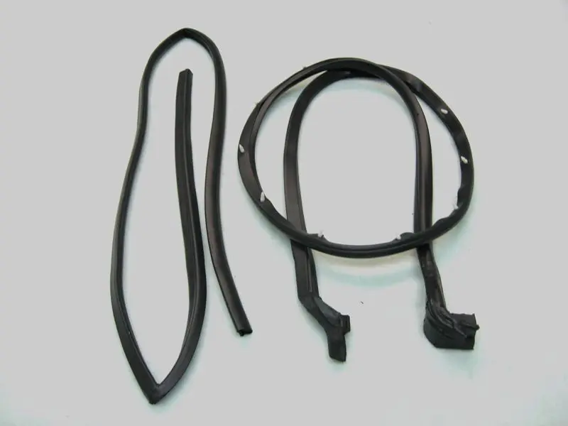 Ford Bronco Front Door Seal Kit Passenger Side.jpg