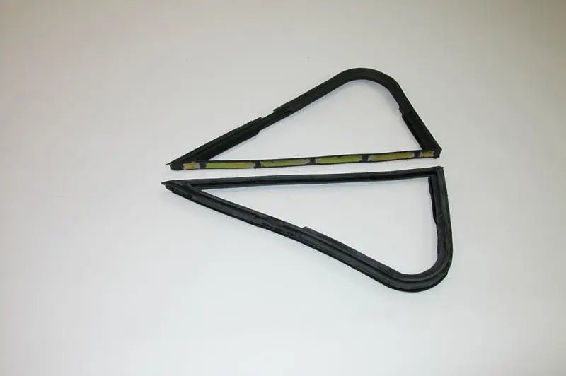 Ford Pickup Vent Window Seal Kit.jpg
